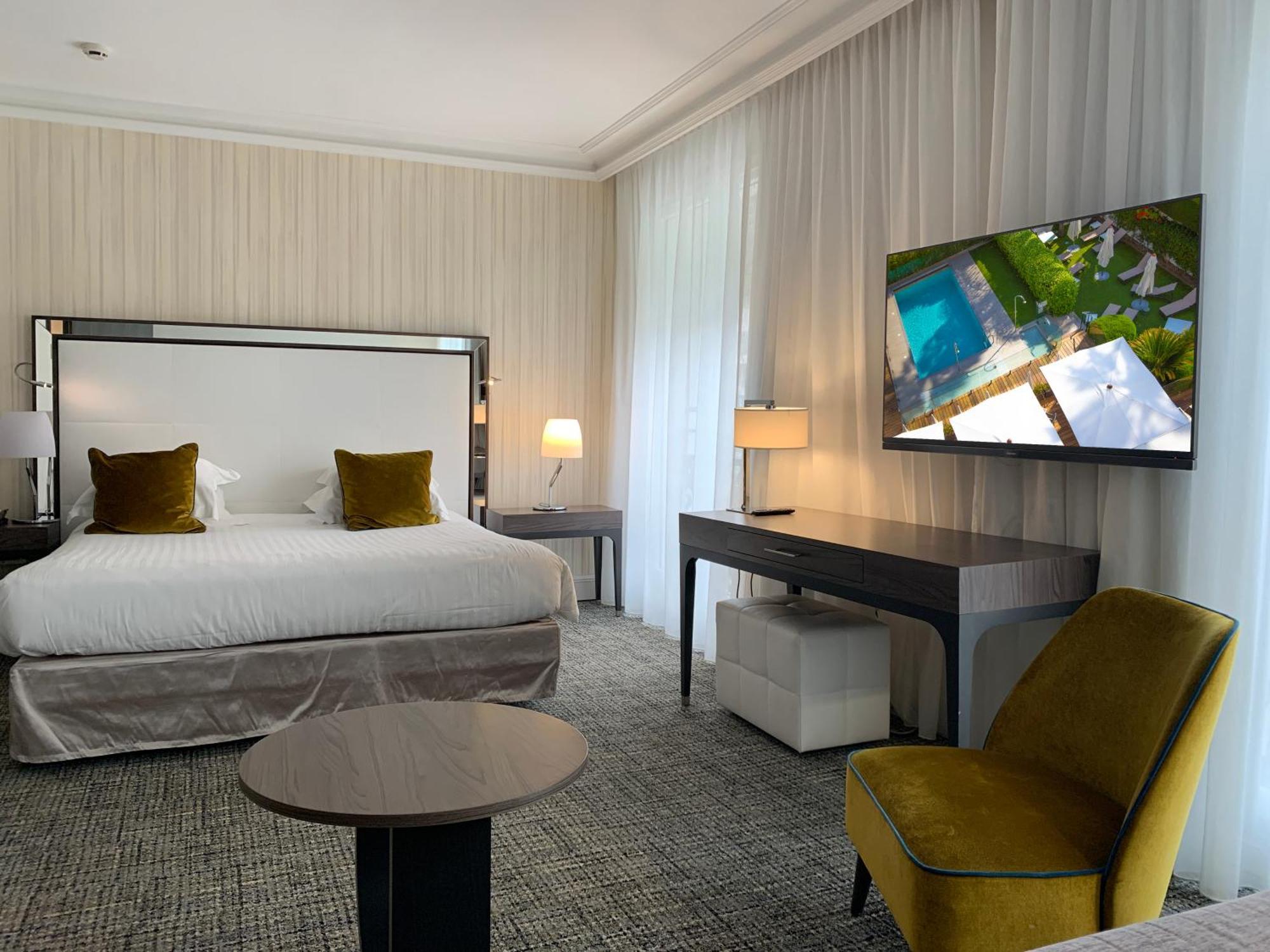 קאן Hotel Le Canberra מראה חיצוני תמונה